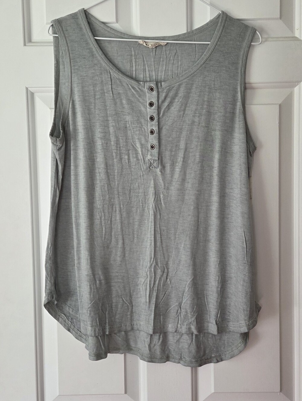 Jane + Delancey Gray/ Green Sleeveless Tank With Button Accent